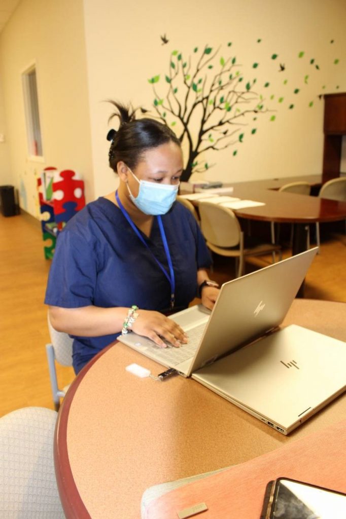 Bowen working on her Honors Thesis at the University of Mississippi Speech and Hearing Clinic. Submitted photo.